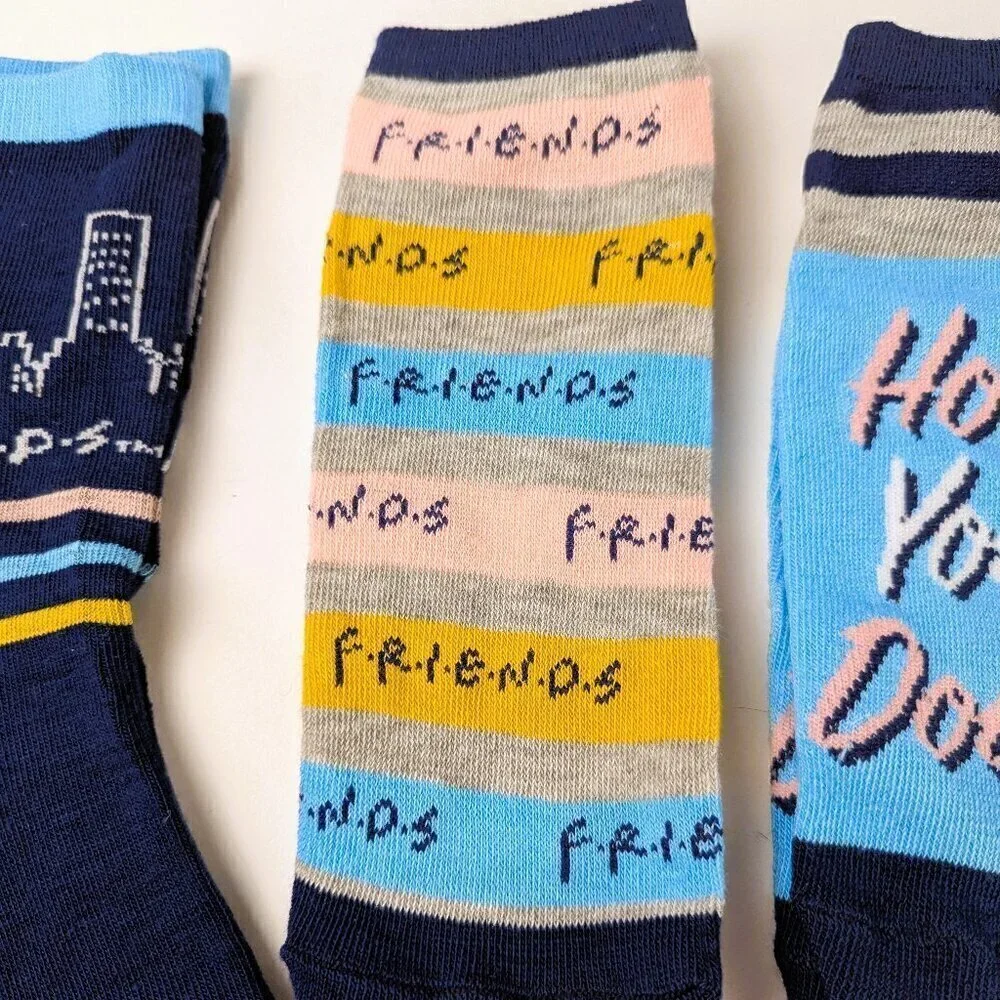 NEW Friends Blue/Gray Women's Sock Set - 4 Pairs